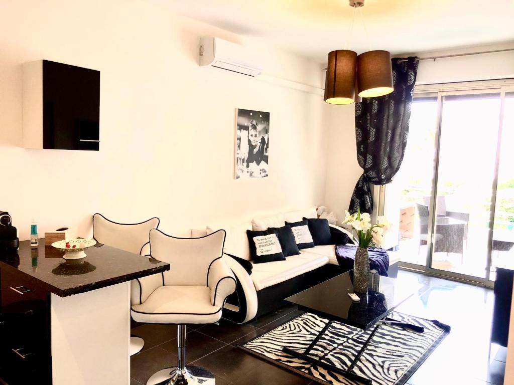 Appartement Cannes la Croisette, Baoli 4 beds, balcony,parking 6 avenue des hesperides 06400 Cannes