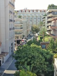 Cannes located behind the Martinez Hotel at 50 meters to the Croisette
