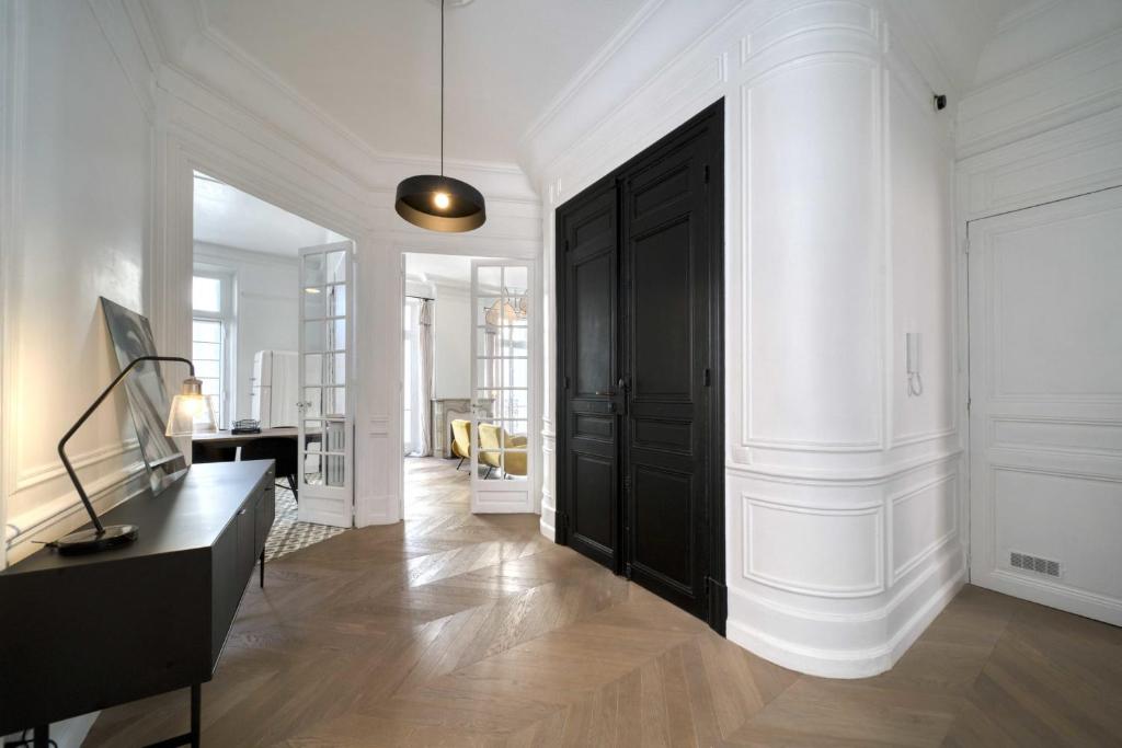 Cannes Luxury Rental - Apartment City Center 38 rue d'Antibes, 06400 Cannes