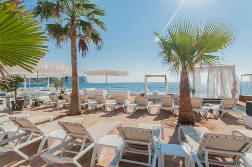 Cannes Martinez Croisette Beach 50m