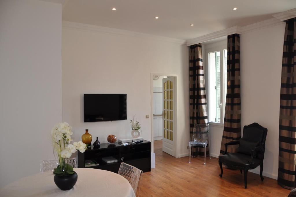 Appartement Cannes Plage 1, rue Jean Dollfus 06400 Cannes