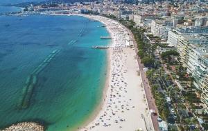 Cannes studio ideal for congresses or holidays