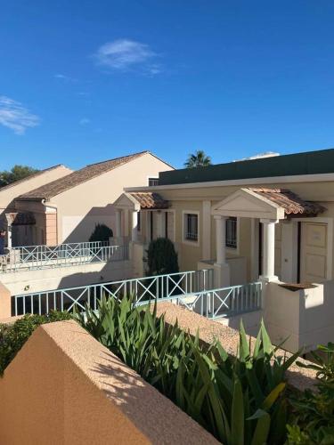 Cannes - studio rénové avec vue mer imprenable