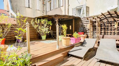Cannes : superbe terrasse rue d'Antibes