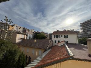 Cannes Suquet by Welcome to Cannes