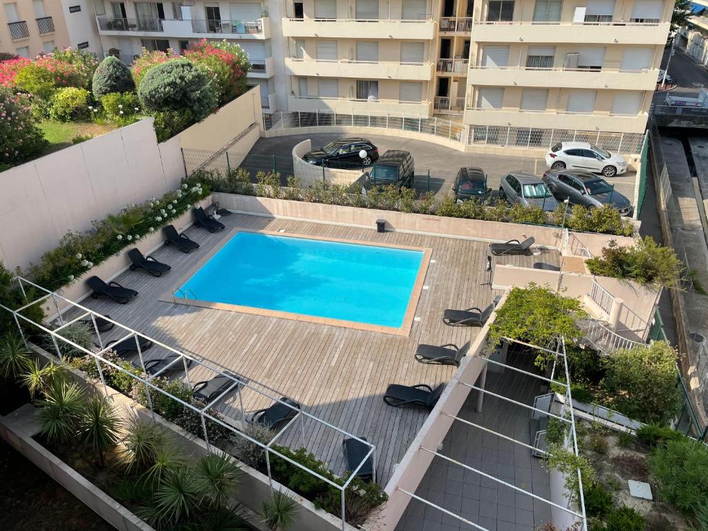 Appartement Cannes suquet plage piscine félibrige Rue Georges Clemenceau 06400 Cannes