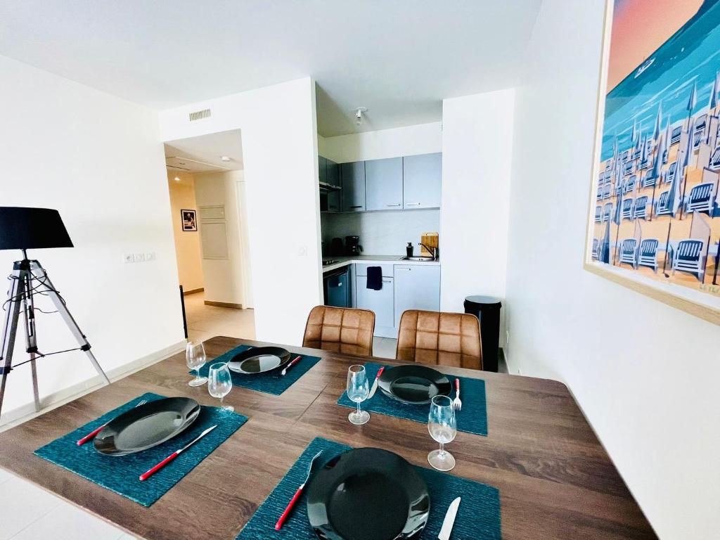 Appartement Cannes un spacieux appartement 8 Rue Montaigne 06400 Cannes