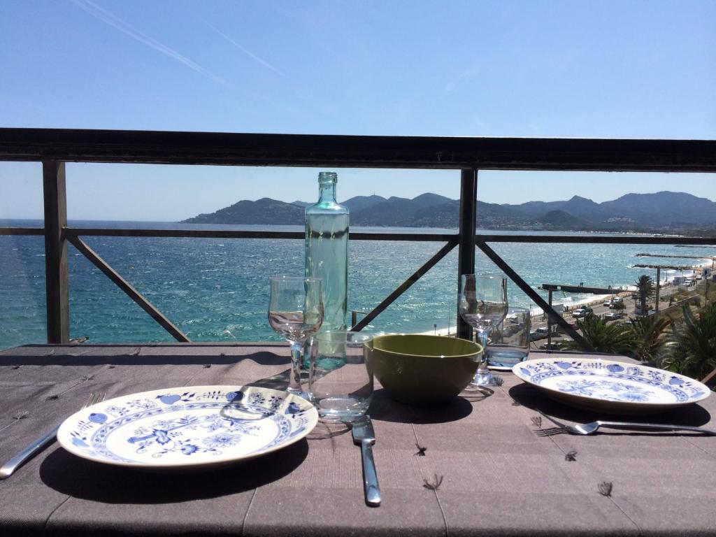 Cannes - view Cap Esterel 6, rue de la Verrerie, 06150 Cannes
