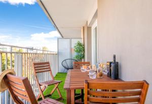 Appartement CAOPEO - Top Hôte Paris - 8 personnes Balcon Parking 2 Rue Annie Fratellini 93210 Saint-Denis Île-de-France