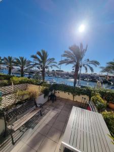 Cap Capistol Studio avec terrasse, vue port