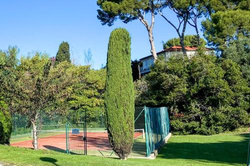 Cap d’Antibes-Garoupe–Pool, Tennis Court, Private garden