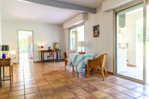 Cap d’Antibes-Garoupe–Pool, Tennis Court, Private garden