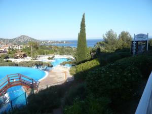 Cap Esterel place des pecheurs