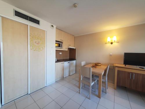 CAP HERMES Studio 31m2 Vue Port Climatise piscine,