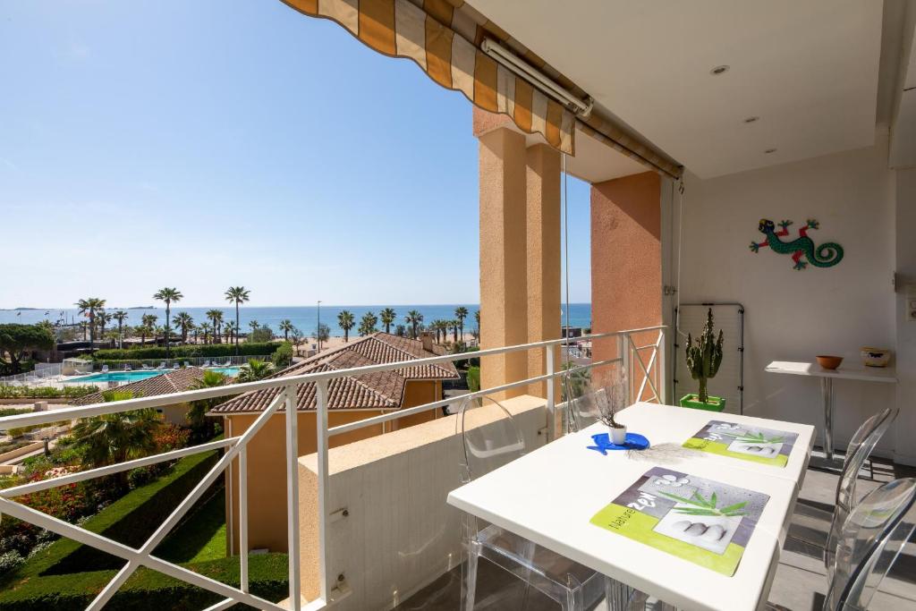 Appartement CAP HERMES Vue MER 3 Pieces 70m2 Climatise 4 Perso des forces françaises libres, 477 83600 Fréjus