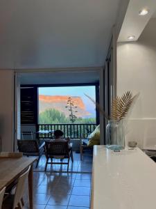 CAP6 Bel appartement vue magnifique mer, Piscine Tennis T3 refait à neuf