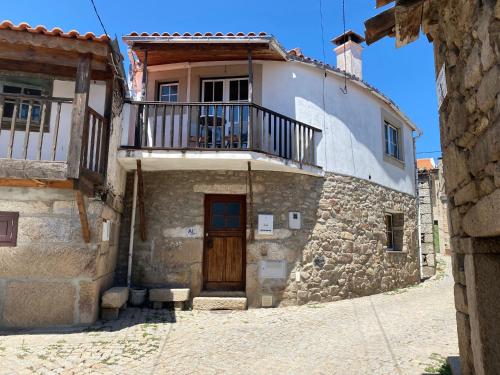 Capalonga - Casa típica de aldeia