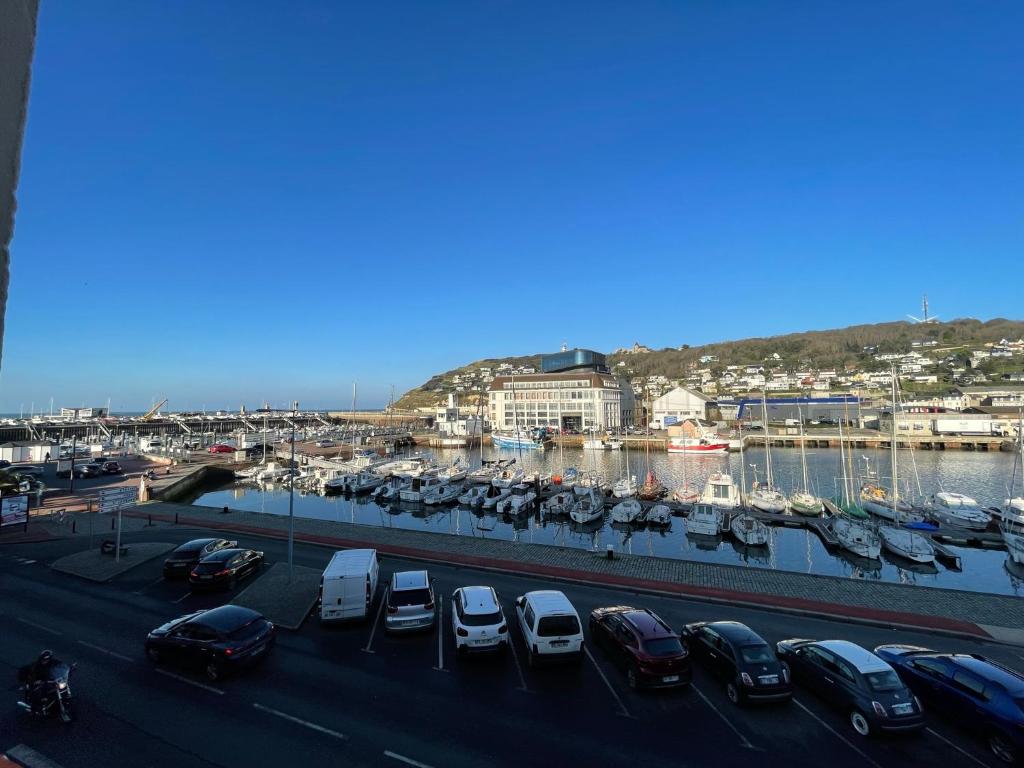 Appartement Captain YOO - Terre Neuvas - Suite du capitaine sur le port 85 Quai Berigny 76400 Fécamp