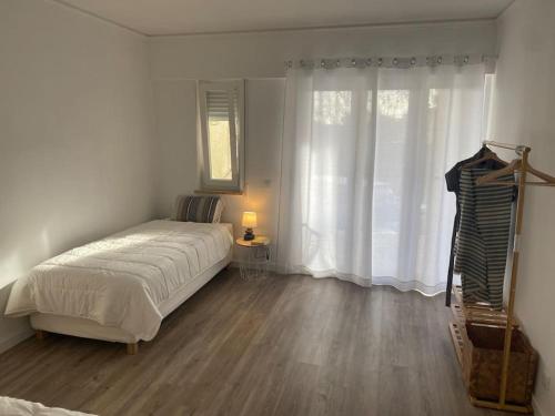 Carcavelos Healing by the Sea