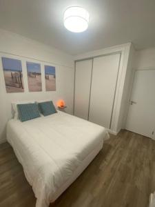 Carcavelos Healing by the Sea