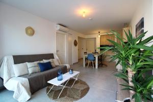 Appartement Carla Beach 501 280 Chemin des Vivards 83240 Cavalaire-sur-Mer Provence-Alpes-Côte d\'Azur