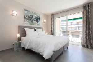 Carlton area: New 2 beds / 2 baths