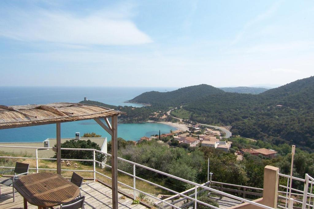 Appartement CAROLE F3 Fautea APPARTEMENT CAROLE F3 20144 Sainte-Lucie-de-Porto-Vecchio