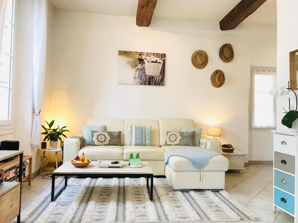 Appartement Carousel 1st floor 4 Rue de la Republique 06600 Antibes