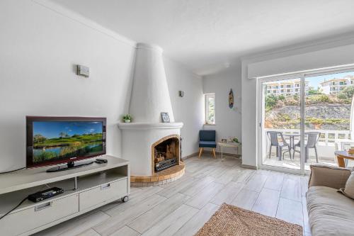 Casa Azula - Bright and airy 2 bedroom apartment with pool