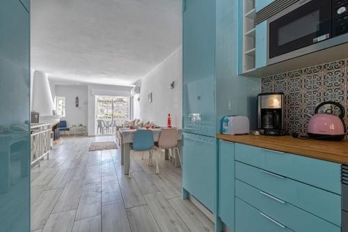 Casa Azula - Bright and airy 2 bedroom apartment with pool