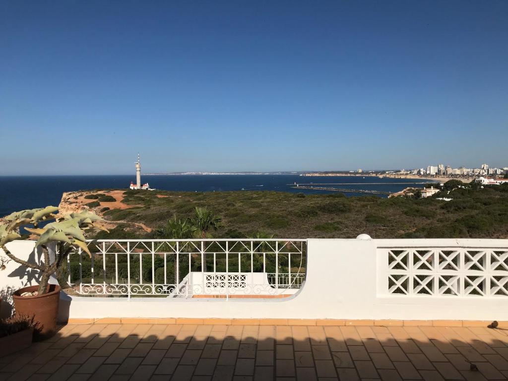 Casa Bele Algarve Urbanização Vila Gaivota Fase II Lote 4U Vale da Azinhaga, 8400-276 Ferragudo