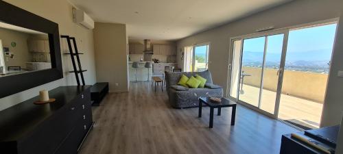 Casa Bella bas de villa vue mer tout confort avec option véhicule