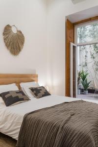 Casa Boma Lisboa - Design Apartment with Private Vegetal Terrace - Lapa VII
