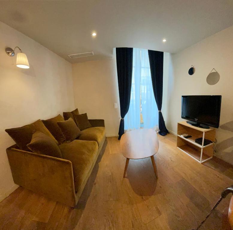 Appartement CASA CHJUCA au cœur de la Citadelle 2ème étage 4 rue du Dragon 20200 Bastia