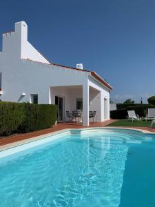 Casa Colina, walking distance to Arrifana Beach