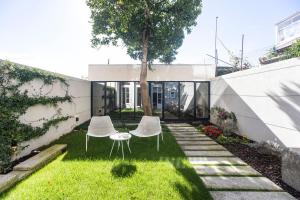 Casa da Laranjeira House