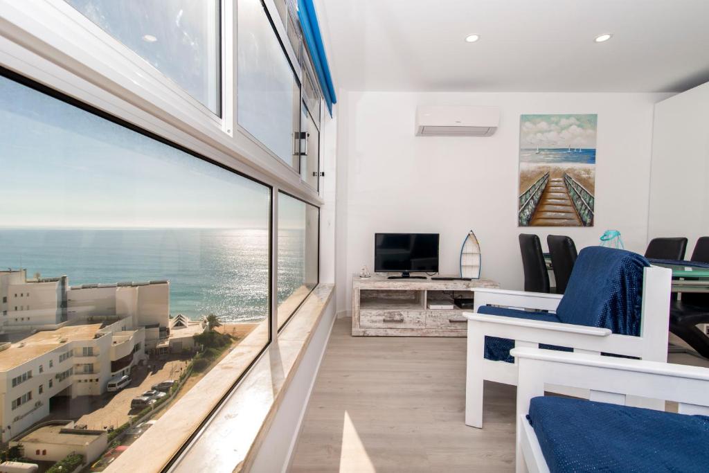 Appartement Casa do Barco, Vista Praia Armação Pêra Torre Luís de Camões”, sito na Av. Beira Mar, nº 11, Lote 8, Panasqueira, Armação de Pêra, freguesia de Armação de Pêra, concelho de Silves  Armação de Pêra