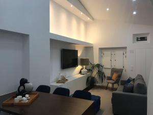 CASA DO CABIDO - Elegance in simple traits