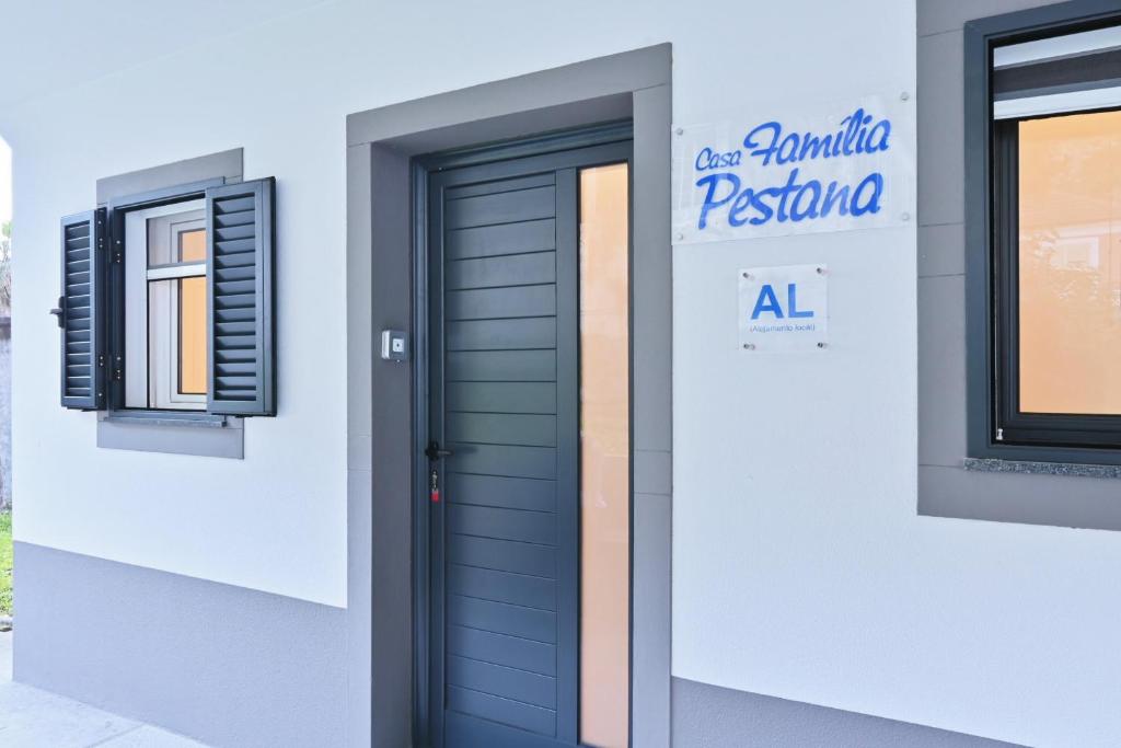 Casa Familia Pestana 1, a Home in Madeira Vereda do Portal Garoto Entrada 1, nº 1, 9270-122 Seixal, 9270-122 Seixal