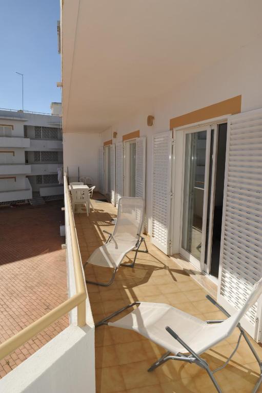 Casa Franki - Stylish and large beach apartment in Algarve Estrada do Farol, 62 - edifício 2M, Appartment 24, 8400-505 Carvoeiro