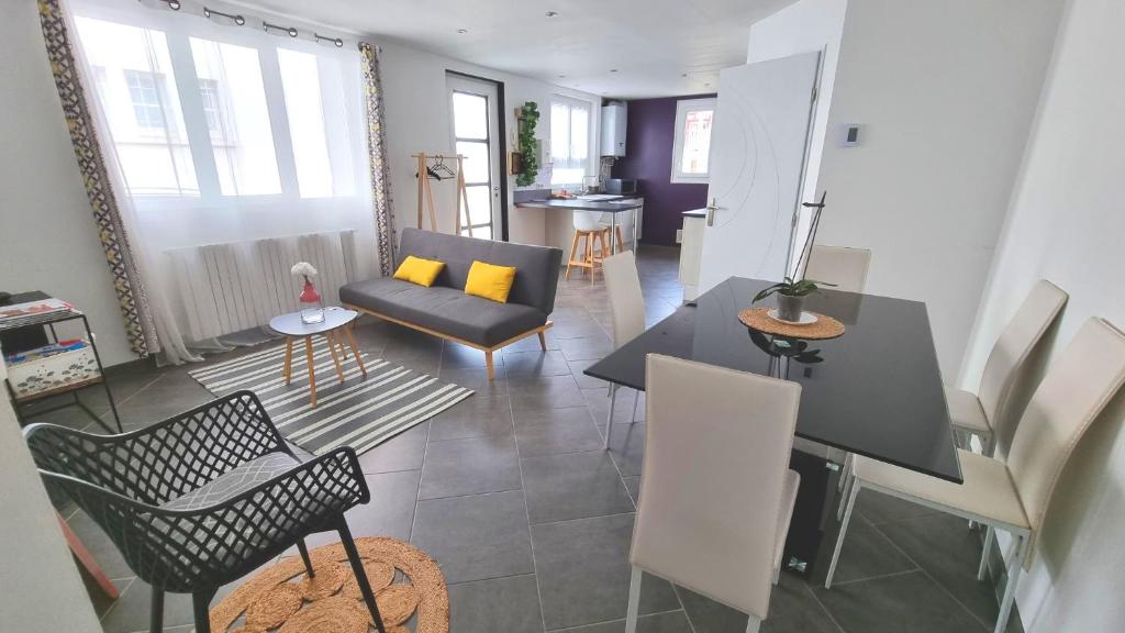 Casa Jeannot 2 pers, f2, 35 m2, jardin 60m2, parking, Location de Samedi en Samedi 20171 Monacia-dʼAullène