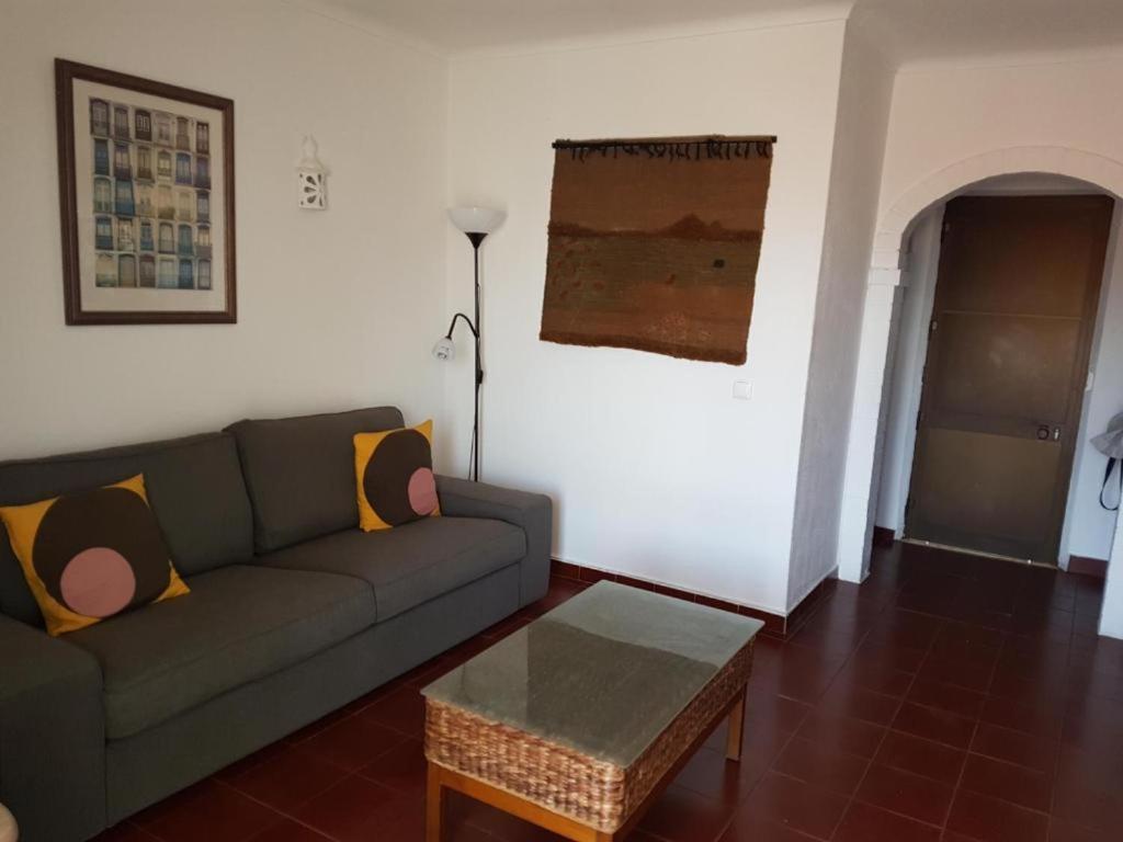 Casa located above Carvoeiro Beach! Rua da Escola, 8400-507 Carvoeiro