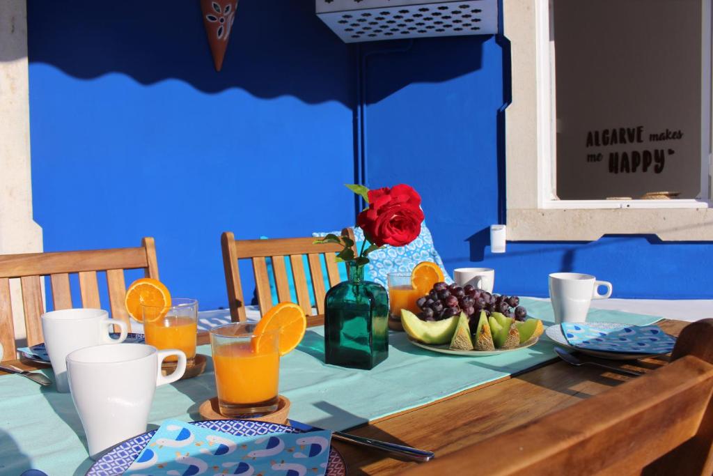 Casa Mar Azul Rua 5 De Outubro, n71 2o andar, 8200-109 Albufeira