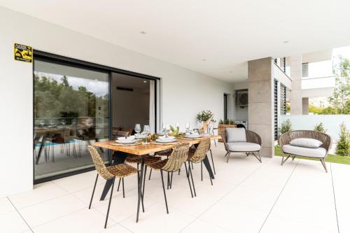 Casa Maragem - Apartamento T3 com jardim e piscina privada