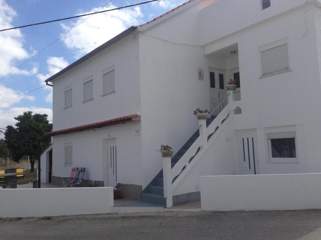 Casa Nogueira Rua da Avenida Alegre, nº 24 Casal de Travancinha, 6270-605 Travancinha