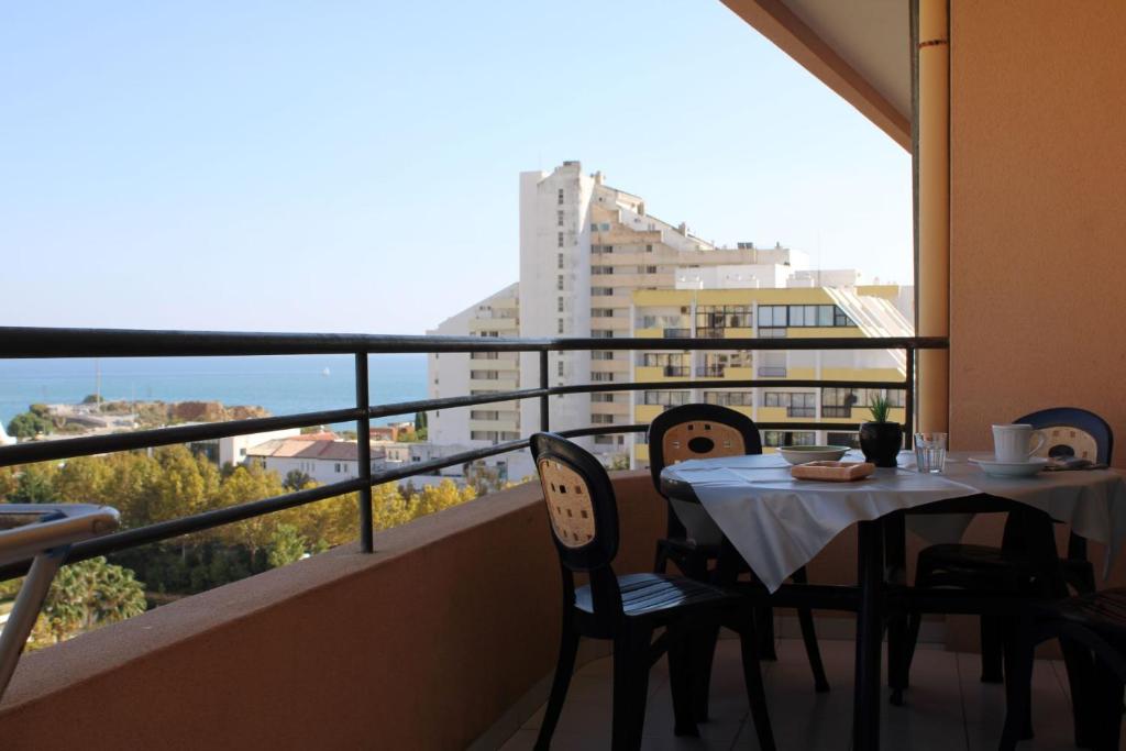 Casa Paraiso Avenida das Comunidades Lusíadas Edificio, Paraiso Sol da Rocha Bloco A, apartamento 904, 8500-784 Portimão
