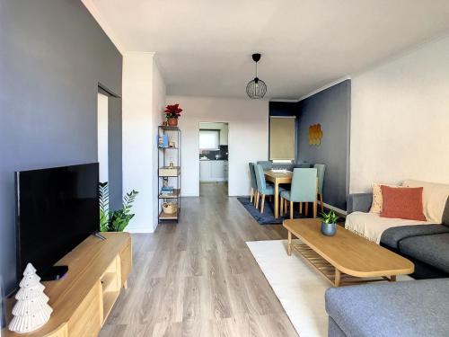 Casa Pico dos Barcelos by MHM