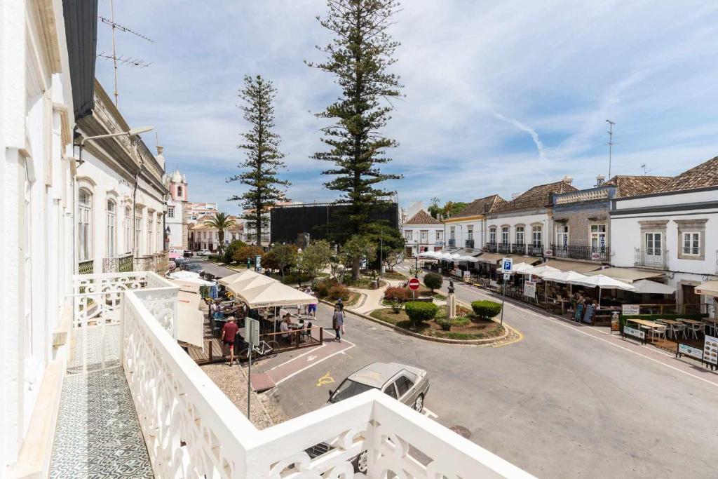 Casa Séqua Apartamento Praça Dr. António Padinha n.º1, 1ºandar esq, 8800-637 Tavira