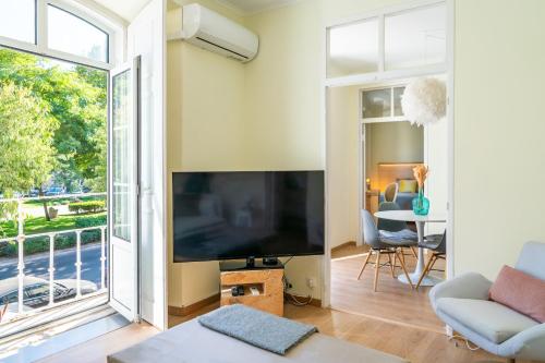 Casa St Yves - Sunny flat in Setúbal on Av Luisa Todi