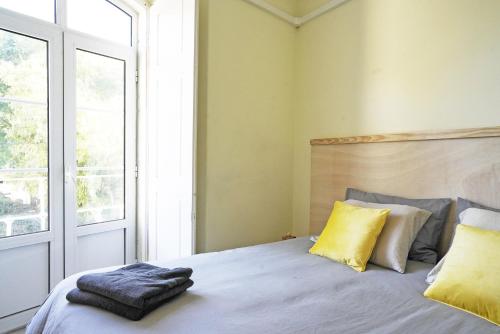 Casa St Yves - Sunny flat in Setúbal on Av Luisa Todi